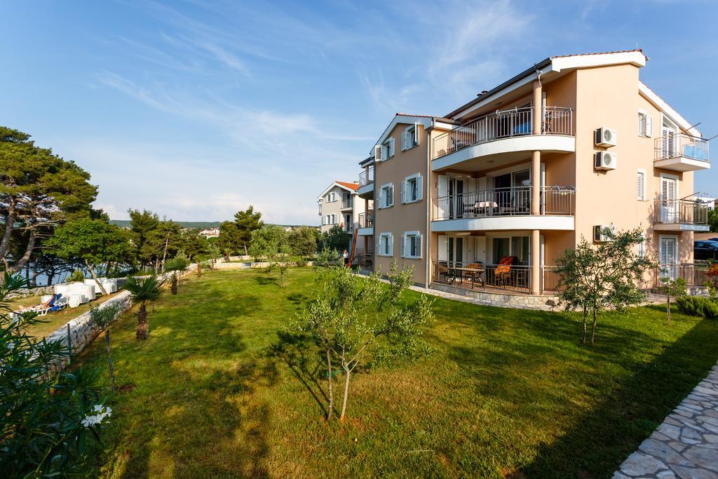 Apartments Mare & Mons Deluxe Malinska Dış mekan fotoğraf