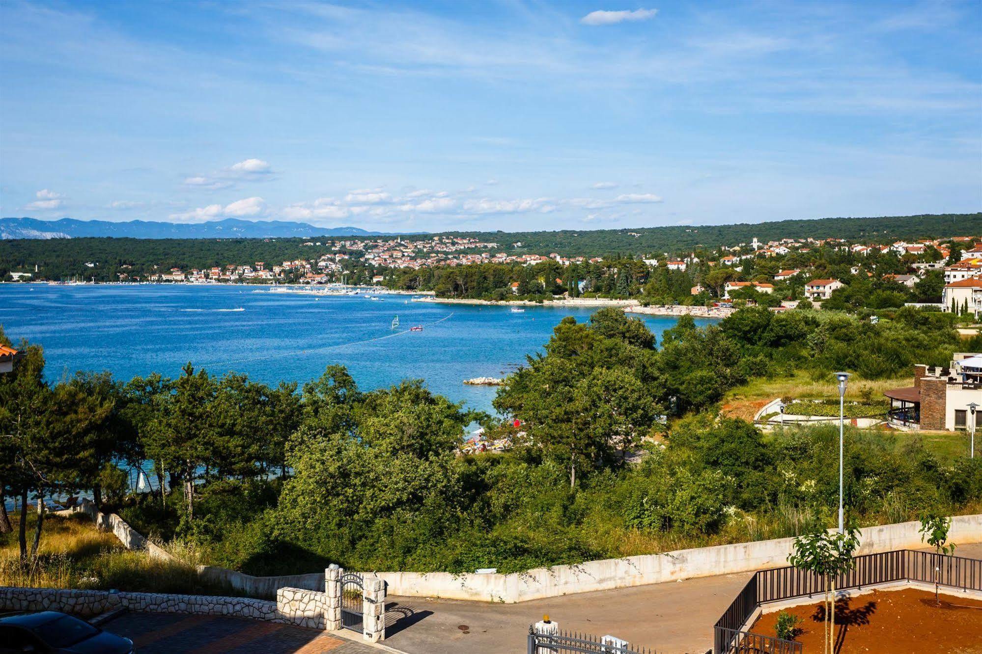 Apartments Mare & Mons Deluxe Malinska Dış mekan fotoğraf