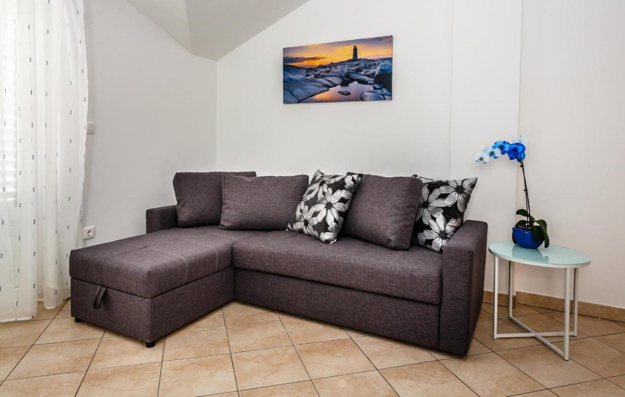 Apartments Mare & Mons Deluxe Malinska Dış mekan fotoğraf